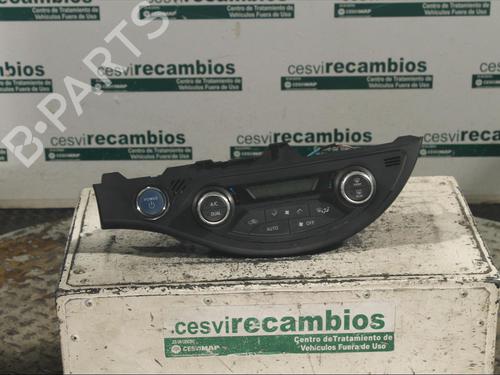 Used Climate control Climate control TOYOTA YARIS (_P13_) 1.5 Hybrid (NHP130_) (101 hp) 11898626 11898626