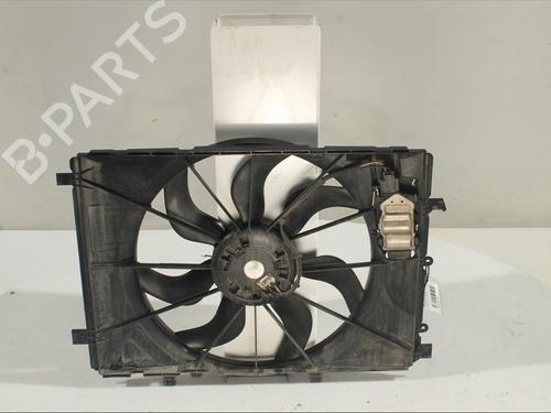 Used Radiator fan Radiator fan MERCEDES-BENZ GLA-CLASS (X156) GLA 200 CDI / d (156.908) (136 hp) 32150857 32150857