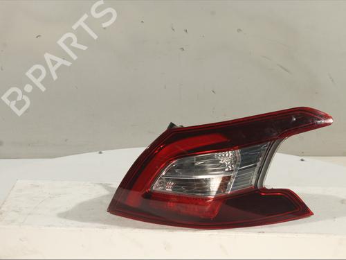 Used Right taillight Right taillight 32201028 32201028
