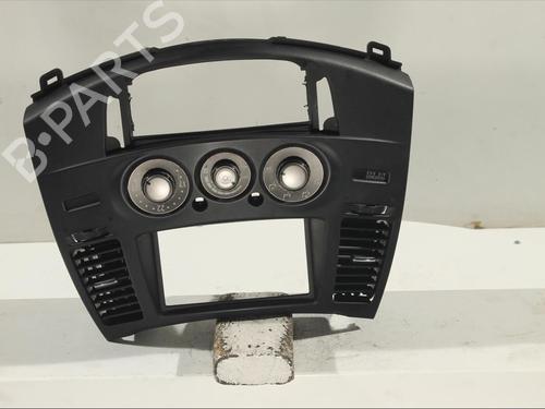 Used Climate control Climate control MITSUBISHI GRANDIS (NA_W) 2.0 DI-D (NA8W) (136 hp) 11907217 11907217