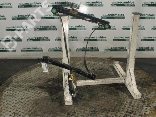 Front left window mechanism SEAT LEON (1P1) 1.2 TSI | BP12075938C22