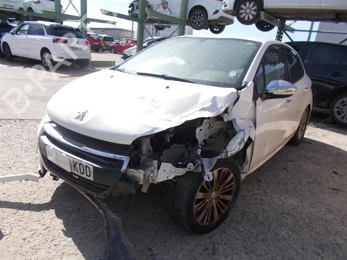 Brugte PEUGEOT 208 I (CA_, CC_) 1.2 VTI 82 (82 hp) 4337328