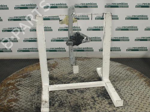 Used Front right window mechanism Front right window mechanism DACIA DUSTER (HM_) 1.5 dCi 110 4x4 (HMAB) (109 hp) 12077152 12077152