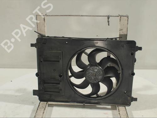 Radiator fan VOLVO V40 Cross Country (526) D2 (120 hp) 13570312