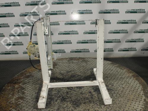Used Front right window mechanism Front right window mechanism CITROËN C4 I Saloon 1.6 HDi (109 hp) 12077584 12077584