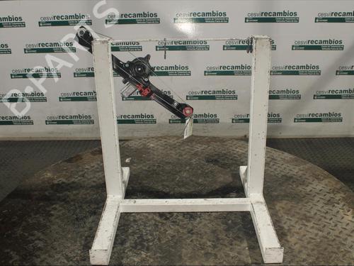 Used Front right window mechanism Front right window mechanism FIAT GRANDE PUNTO (199_) 1.3 D Multijet (75 hp) 12076957 12076957