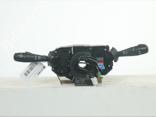 Comutador piscas / escovas Comutador piscas / escovas SMART FORFOUR Hatchback (453) 0.9 (453.044, 453.053) (90 hp) 36028286 36028286