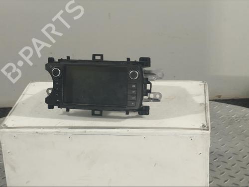 Used Radio Radio TOYOTA YARIS (_P13_) 1.5 Hybrid (NHP130_) (101 hp) 11901912 11901912