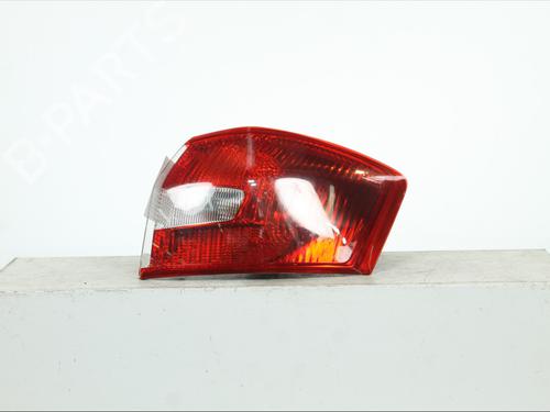 right-taillight-ford-kuga-i-2008-2009-2010-2011-2012-40205618 main image