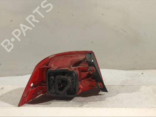Right taillight VW PASSAT B7 (362) 1.6 TDI | BP29269024C35 - Image 2