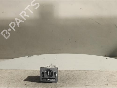 Used Headlight switch VOLVO V50 (545) D3 (150 hp) 17951722