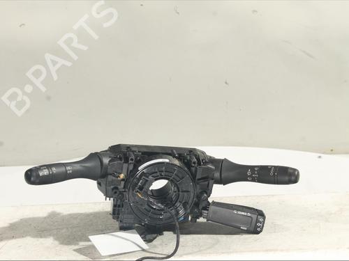 steering-column-stalk-renault-arkana-i-lcm_-ldn_-2019-25044770 main image