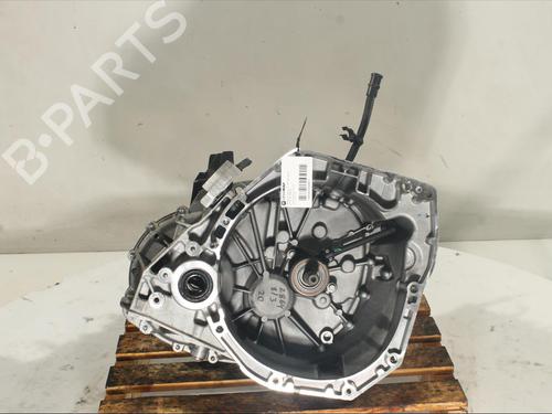Used Gearbox Gearbox RENAULT CAPTUR II (HF_) TCe 140 (HFN0) (140 hp) 18736322 18736322