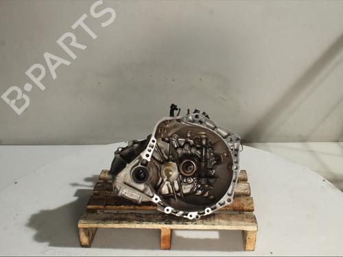 Used Gearbox Gearbox TOYOTA YARIS (_P13_) 1.0 (KSP130_, KSP130) (69 hp) 31575840 31575840