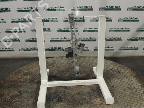 Used Front right window mechanism Front right window mechanism MERCEDES-BENZ A-CLASS (W168) A 170 CDI (168.009, 168.109) (95 hp) 12076223 12076223