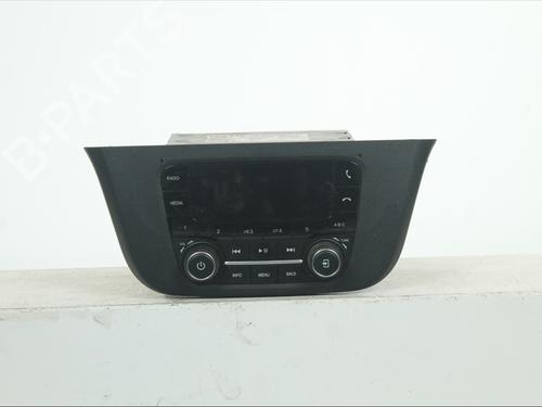 Auto-radio Auto-radio IVECO DAILY VI Van 33S16, 35S16, 35C16, 38S16, 40C16, 42S16, 50C16 (156 hp) 36545264 36545264