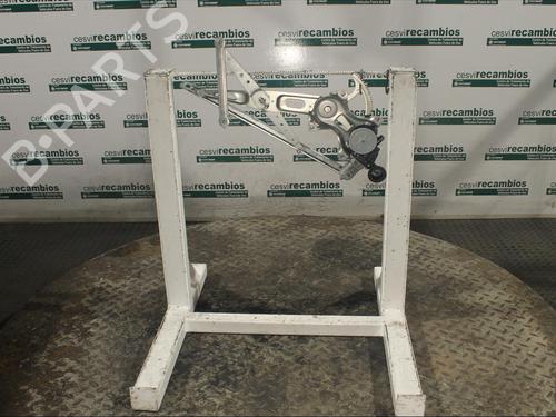 Used Front right window mechanism TOYOTA RAV 4 IV (_A4_) 2.5 Hybrid 4WD (AVA44, AVA44_) (197 hp) 12076965