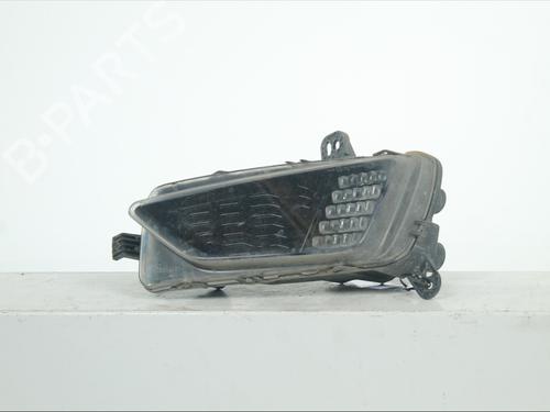 right-daytime-light-vw-polo-vi-aw1-bz1-ae1-2017-36147865 main image
