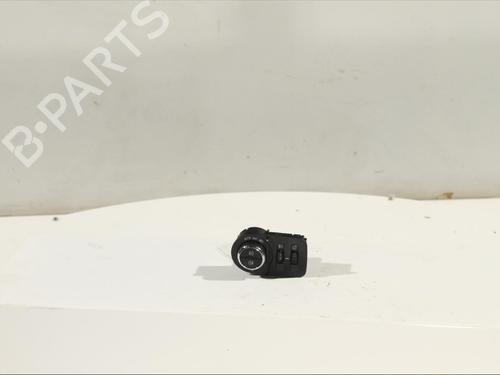 Used Headlight switch Headlight switch OPEL CORSA F (P2JO) 1.2 (68) (101 hp) 11981582 11981582
