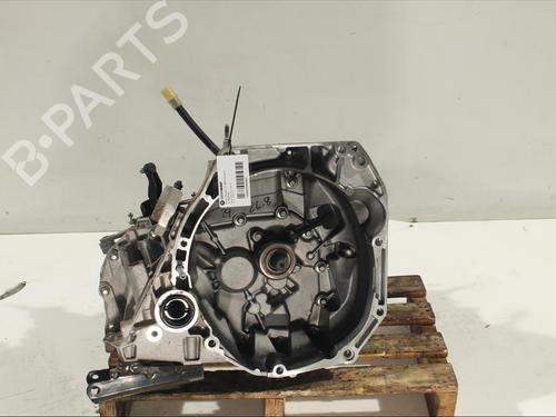 Getriebe für DACIA SANDERO II TCe 90 (B8M1, B8MA, B8AC) (90 hp) 11908920