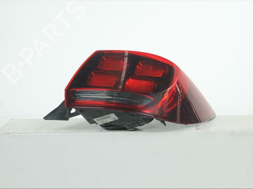 right-taillight-dacia-sandero-ii-2012-35936644 main image