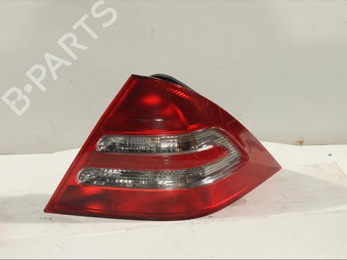 Used Right taillight Right taillight MERCEDES-BENZ C-CLASS (W203) C 220 CDI (203.006) (136 hp) 11989718 11989718