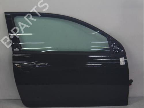 Puerta delantera derecha Puerta delantera derecha VW GOLF VI (5K1) 1.6 TDI (105 hp) 35971072 35971072