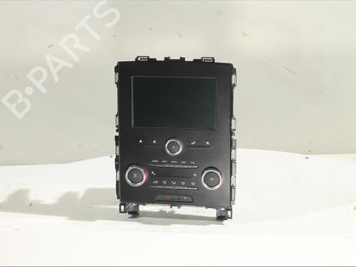 Used Display monitor RENAULT MEGANE IV Hatchback (B9A/M/N_) 1.2 TCe 130 (B9MR) (130 hp) 26172016