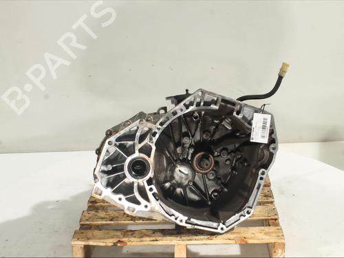 Gearbox DACIA DUSTER (HM_) 1.6 SCe 115 4x4 (HMM1) 320105582R TL8012 \\ B006048