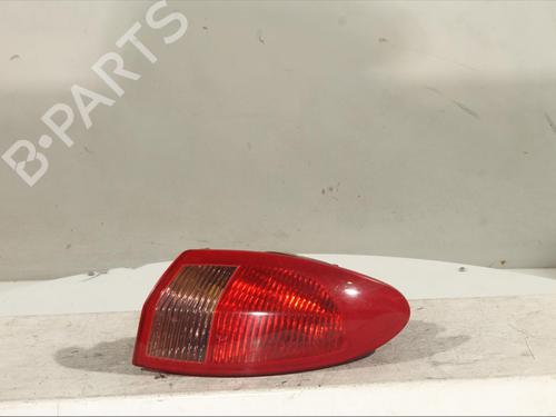 Højre baglygte ALFA ROMEO 147 (937_) 2.0 16V T.SPARK (937.AXA1, 937.AXC1, 937.BXC1) (150 hp) 17862452