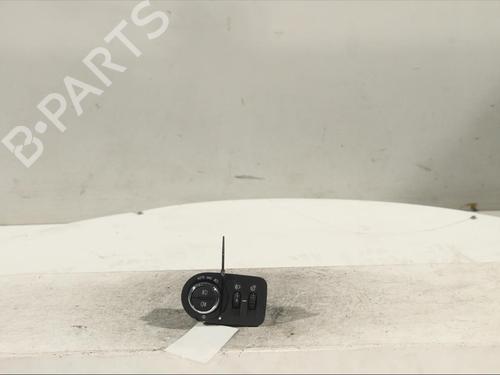 Used Headlight switch Headlight switch OPEL CORSA F (P2JO) 1.2 (68) (101 hp) 11983792 11983792