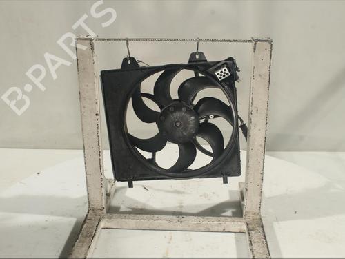 Used Radiator fan Radiator fan PEUGEOT 2008 II (UD_, US_, UY_, UJ_, UR_, UC_) 1.2 PureTech 130 (USHNS, URHNS) (130 hp) 15884352 15884352