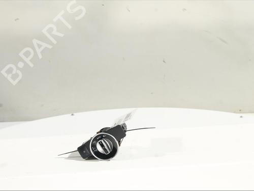 Used Headlight switch MERCEDES-BENZ GLA-CLASS (X156) GLA 200 CDI / d (156.908) (136 hp) 25984317