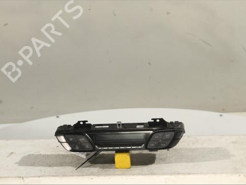 climate-control-toyota-c-hr-_x1_-2016-29420075 main image