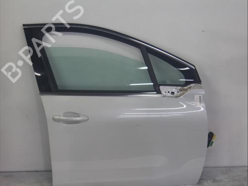Used Right front door Right front door 31121402 31121402
