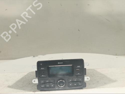 Used Radio DACIA DUSTER (HM_) 1.5 dCi 115 4x4 (HMAD) (116 hp) 22308398