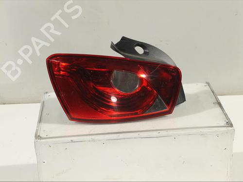 Used Left taillight Left taillight 11902743 11902743