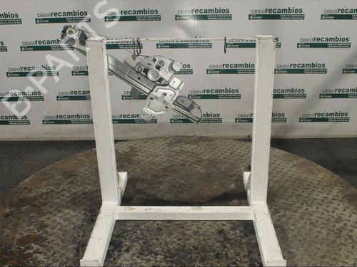 Used Front right window mechanism Front right window mechanism CITROËN C3 III (SX) 1.5 BlueHDi 100 (SXYHYP, SXYHTU) (102 hp) 12076331 12076331
