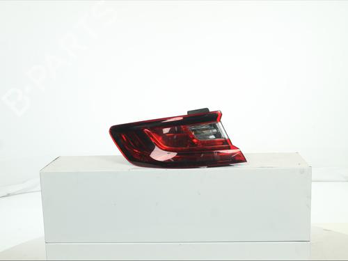 left-taillight-renault-megane-iv-hatchback-b9amn_-2015-34145341 main image