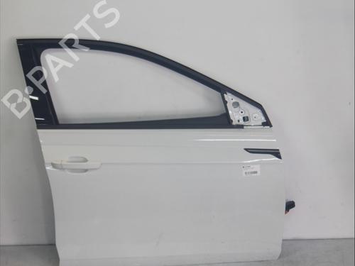 right-front-door-vw-taigo-cs1-2021-36101063 main image