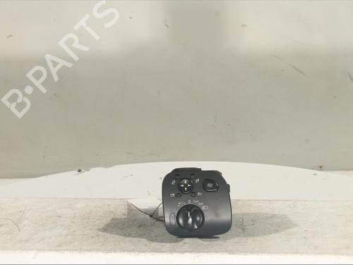 Used Headlight switch MERCEDES-BENZ CLK (C209) [2002-2010]  16324446