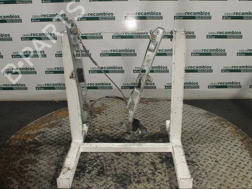 Used Front right window mechanism RENAULT MEGANE II Saloon (LM0/1_) 1.6 16V (LM1R, LM0C) (112 hp) 12077143