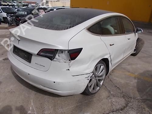 Rat TESLA MODEL 3 (5YJ3) EV AWD | BP39756623C49 - Image 4