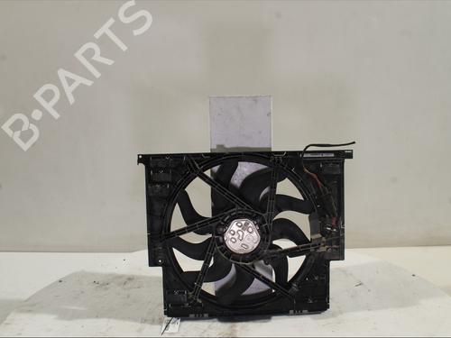 Used Radiator fan BMW 3 Touring (G21, G81) 318 d (150 hp) 32874044