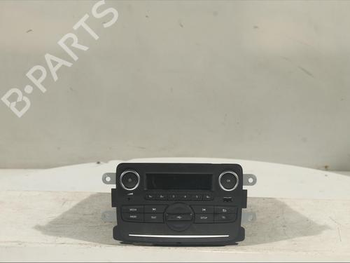 Used Radio Radio DACIA DUSTER (HM_) 1.5 dCi 110 4x4 (HMAB) (109 hp) 15591840 15591840