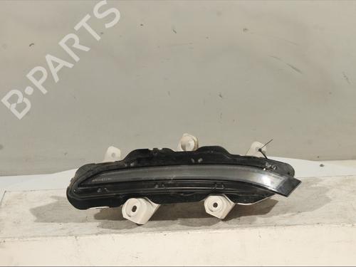 Højre positionslygte PEUGEOT 2008 II (UD_, US_, UY_, UJ_, UR_, UC_) 1.2 PureTech 100 (USHNK) (101 hp) 30404211