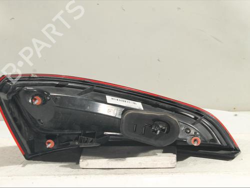 Used Right taillight AUDI Q5 (8RB) 2.0 TDI (150 hp) 24352862