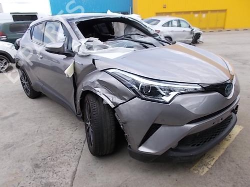 Brugte TOYOTA C-HR (_X1_) 1.8 Hybrid (ZYX10_, ZYX11_, ZYX10R, ZYX11R) 4750231
