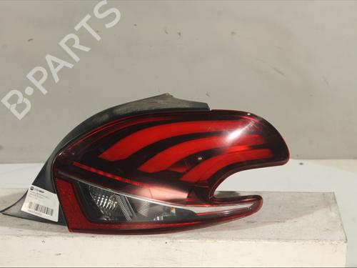 Used Right taillight Right taillight 31077682 31077682