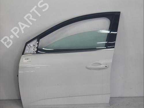left-front-door-renault-megane-iv-hatchback-b9amn_-2015-34498185 main image